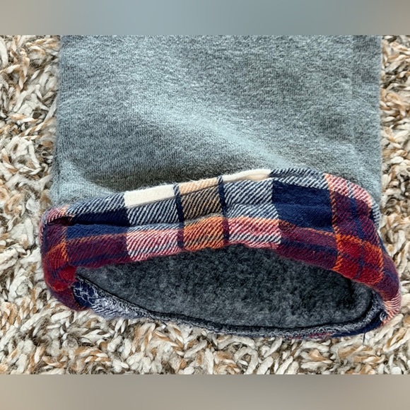 Children’s Place Boy’s Size 4T Two-Piece Sweats with Hood - Picture 8 of 10